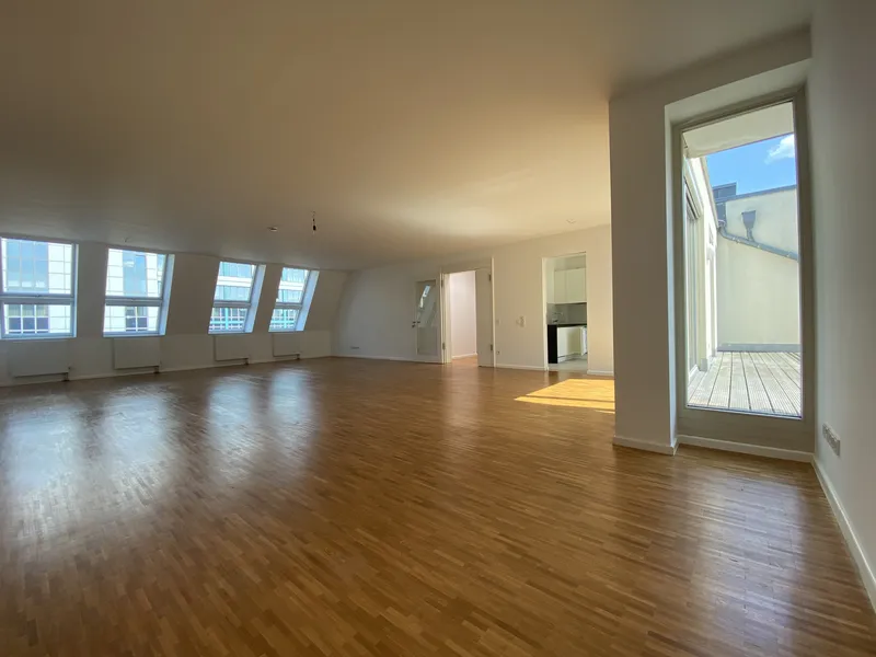 Exklusive großzügige 4-Raumwohnung mit Sauna / fußläufig zum Brandenburger Tor — photo 1